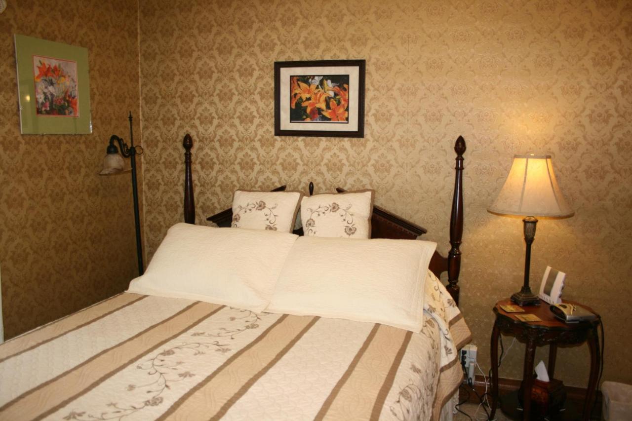 Serendipity Bed And Breakfast Saugatuck Phòng bức ảnh